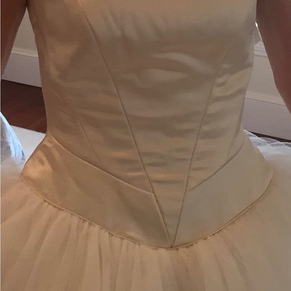 Satin and tulle wedding gown size 2-4 - Picture 6 of 11